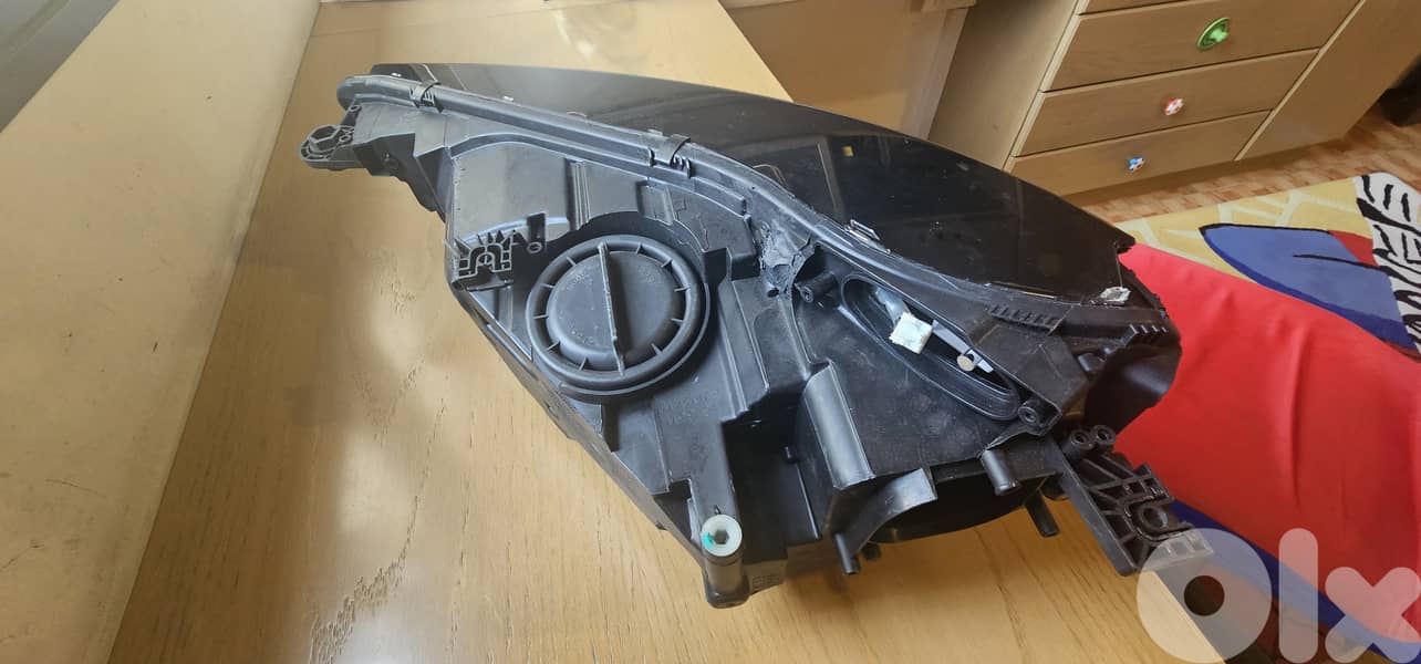 Xenon LED headlight assembly for an Audi Q5 2018 right side 3