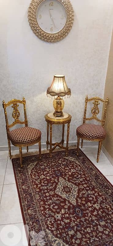 سجاد مع كونسول وكراسي و طاوله