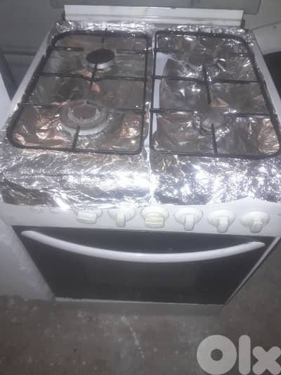 غاز اربع عيون مع فرن عالي واطي