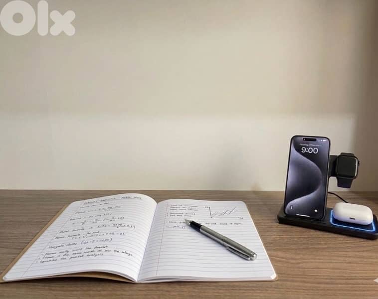 wireless 3-in-1 portable charger 1