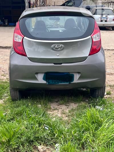 هيونداي اونيك إف 2013