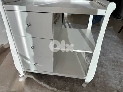 dresser and changing table