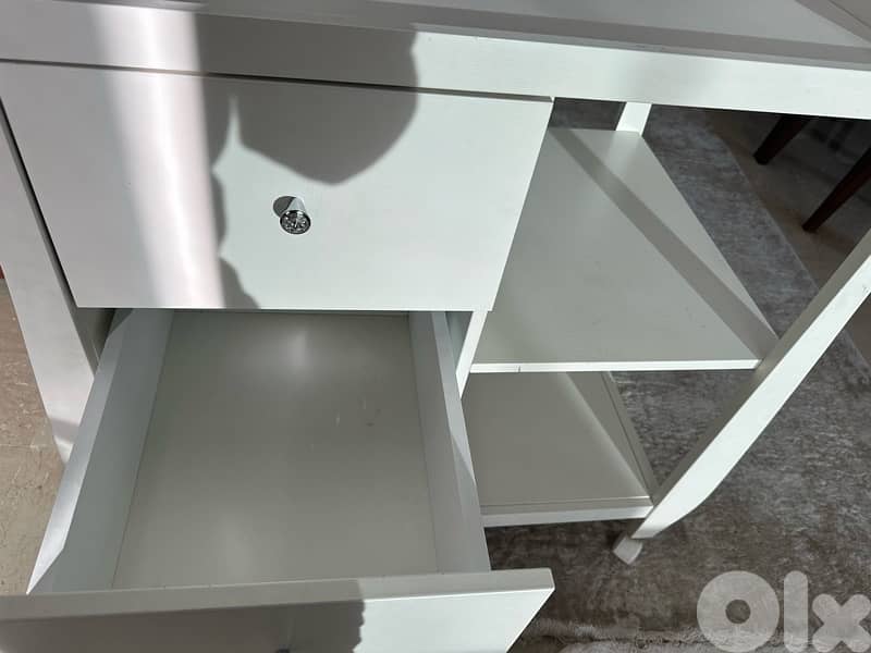 dresser and changing table 3