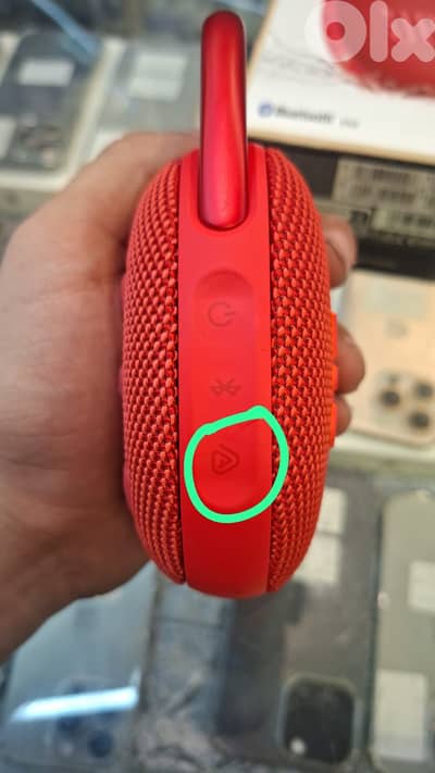 Open box not used jbl clip 5  Playtime Boost not wokring  20$