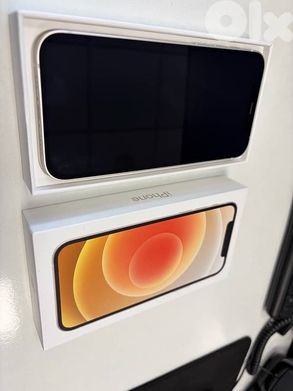 iphone 12 super clean 1