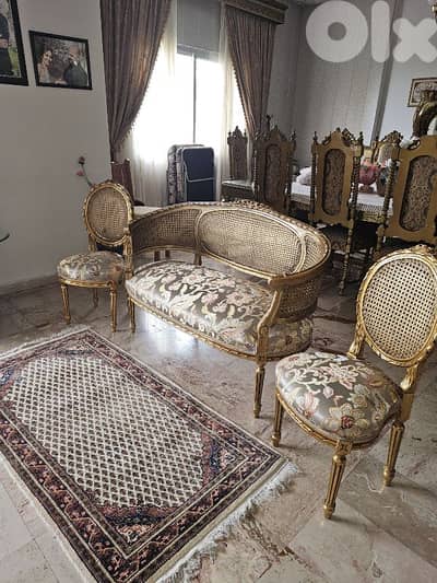 ٣ قطع شبه جديد