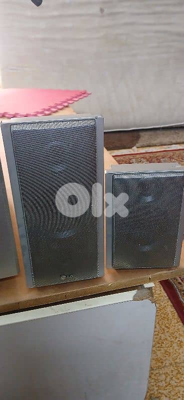 LG surround sound system 4