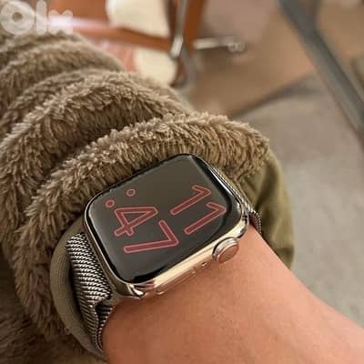 Apple Watch 8 stainless steel ( Rare edition )
