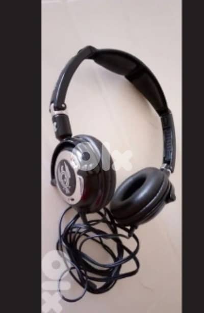 Headphones new piece