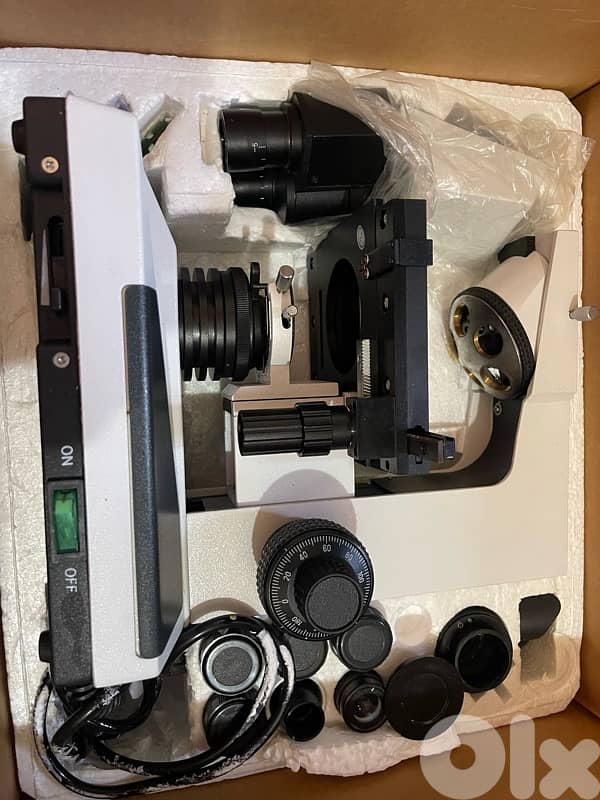 AmScope Lab Biological Microscope 1