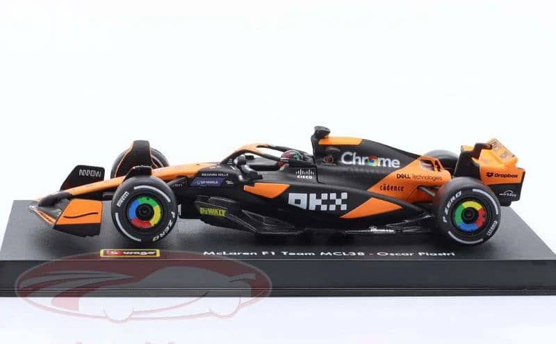 Oscar Piastri McLaren MCL38 diecast car model 1;43 2