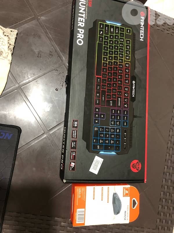 for sale (RGB  gaming keyboard + mouse + mouse pad ) 2