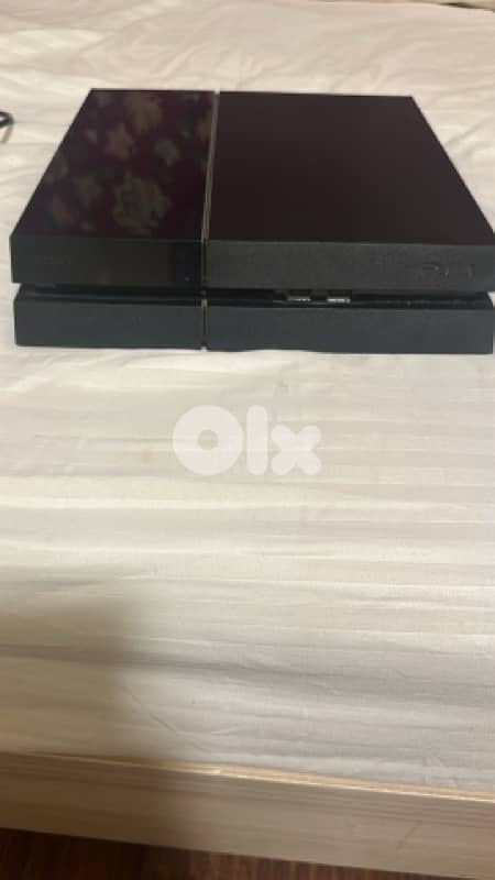 Ps4 used like new 1