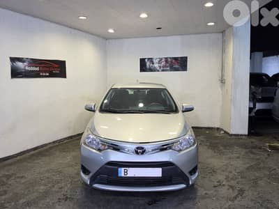 2014 Toyota Yaris 1.5 Silver/Black Company Source BUMC 1 Owner