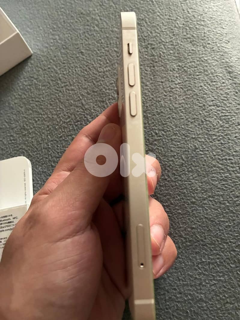 Used Iphone 12 - 64 GB 2