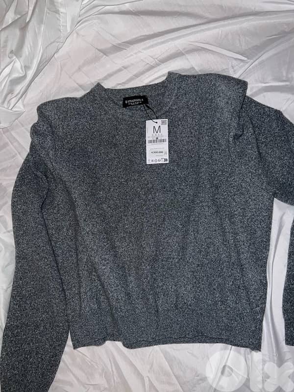 stradivarius top grey with pads 2