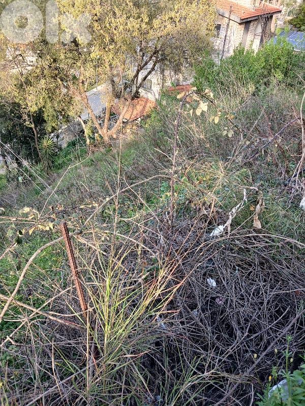 Super location Land in baabdat 1