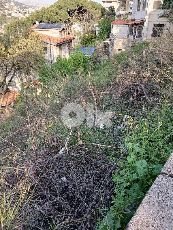 Super location Land in baabdat 2