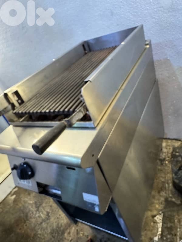 Full Kitchen Setup 12