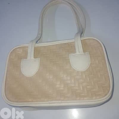 hand bag