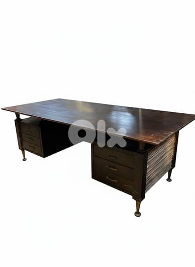 vintage desk antique 1950’s مكتب مميز تصميم الخمسينات ولا اروع حجم