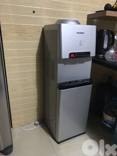 Hyundai water cooler for sale, excellent condition