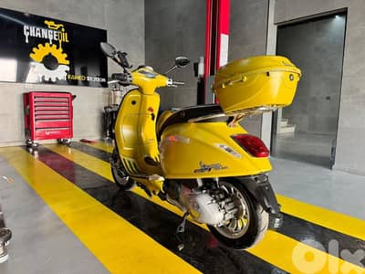 Vespa Sprint S 150 (2023) - Green Tenace - Clean