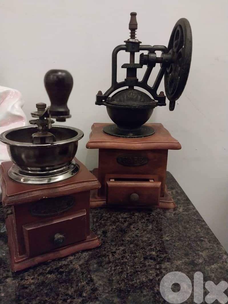 Decoration Coffee Grinders 1