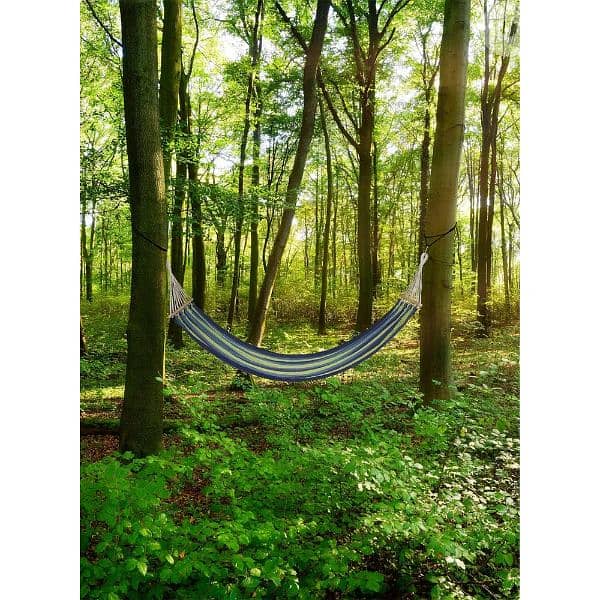 Hammock with wooden edges 4