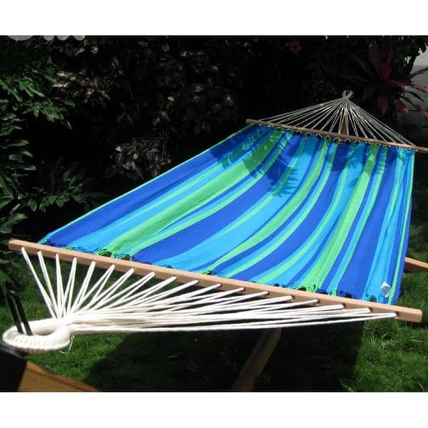 Hammock with wooden edges 5