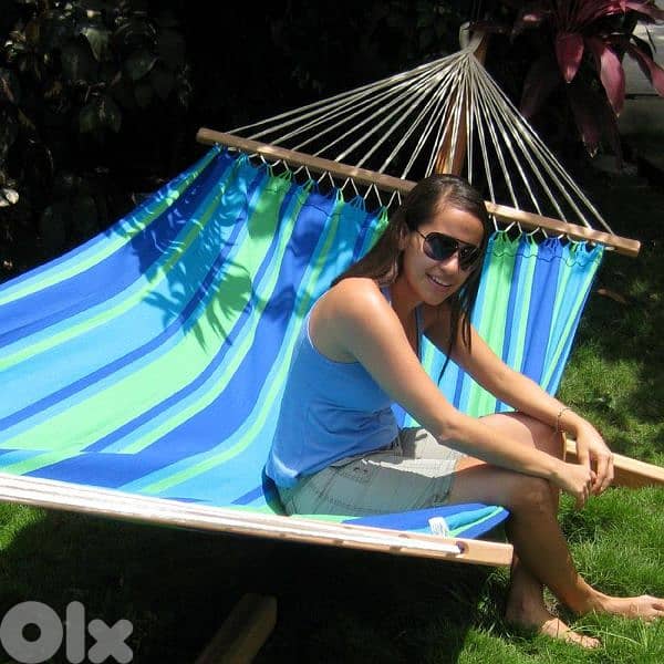 Hammock with wooden edges 6