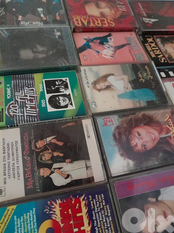 24 casset b 11 $ . 2