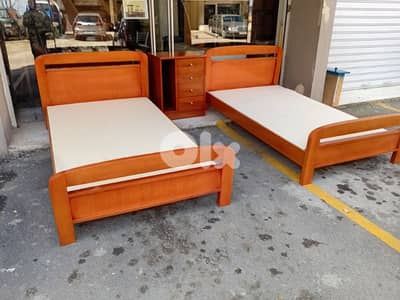 تخوتي مفرد ونصف مع كموند  شبه جديد