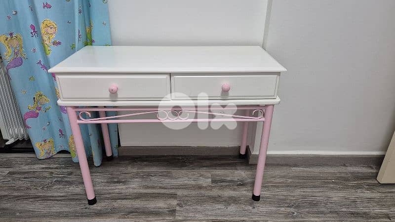 girl single bedroom 1