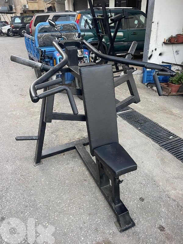 Hummer Shoulder - like new 2