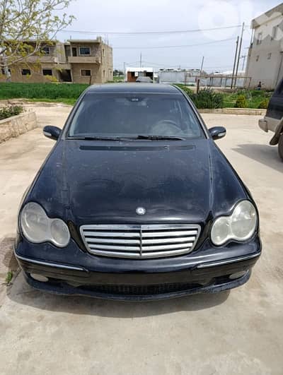 مرسيدس بنز سي-كلاس 2007