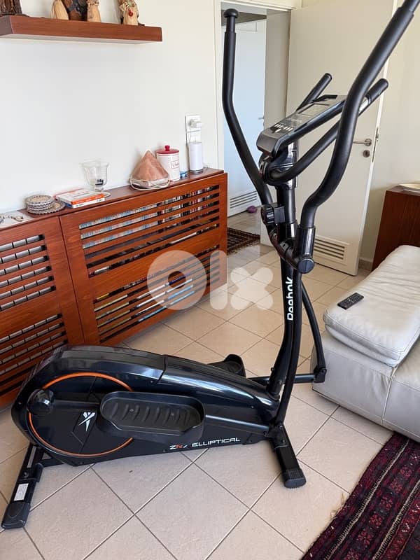 Used Reebok ZR7 Elliptical 1