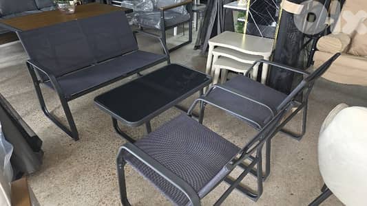 set steel with table. طقم ستيل ضد الشمس مع طاولة