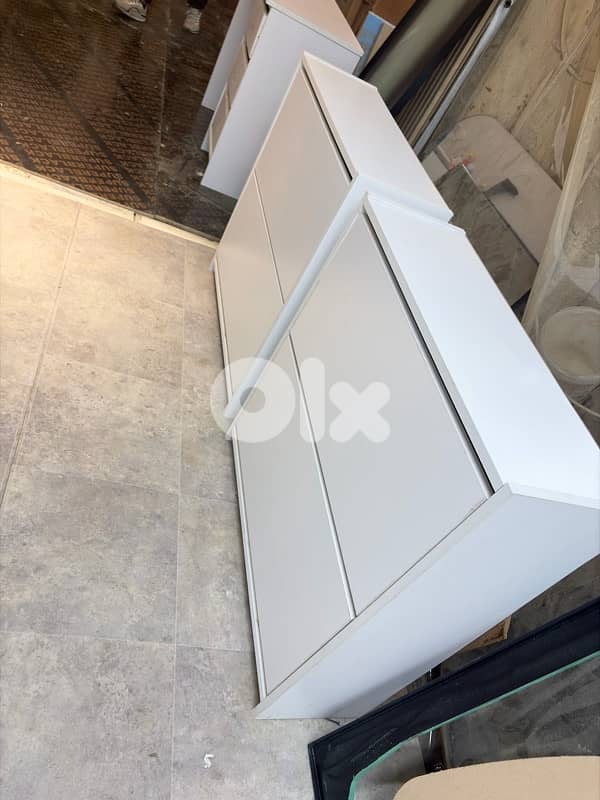 shoe organizer 50$ 3