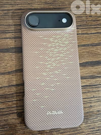 Iphone 17 air 256gb (cycle count 8)