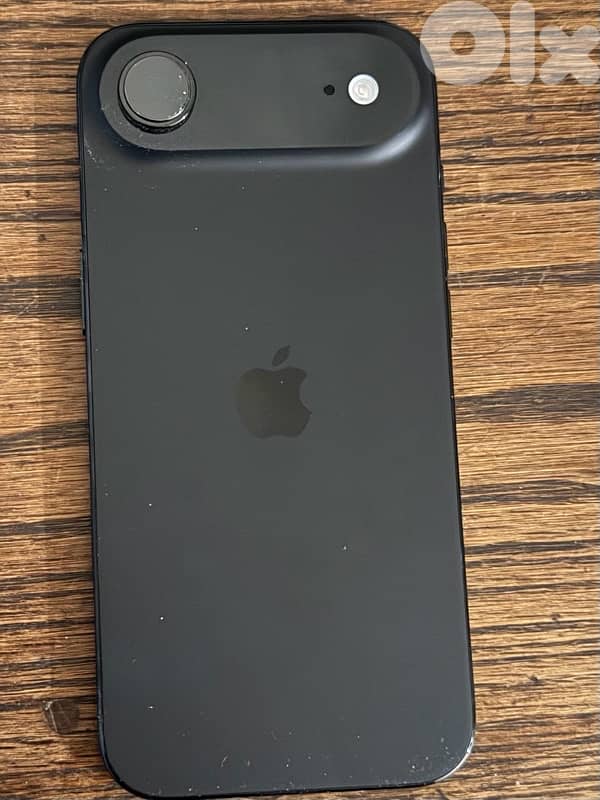 Iphone 17 air 256gb (cycle count 8) 2