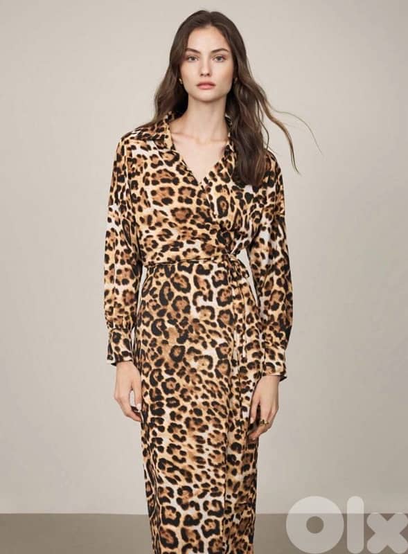 NEW DRESS NEVER USED 10