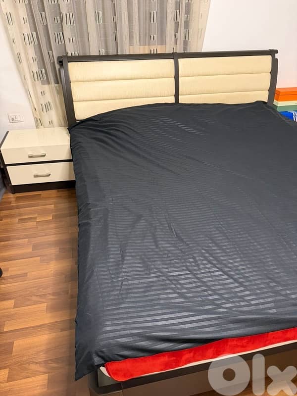 Full home furniture (30pcs) 2