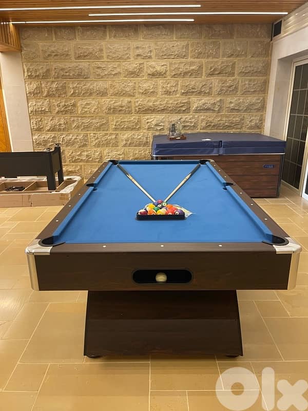 Rainbow Billiard Pool Table 8ft 11