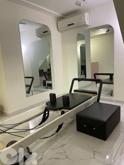 pilates reformer machine (5 pieces)