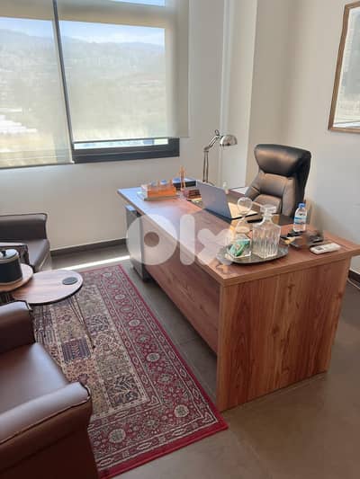 RWK121IY - Well maintained office for rent in jdaideh