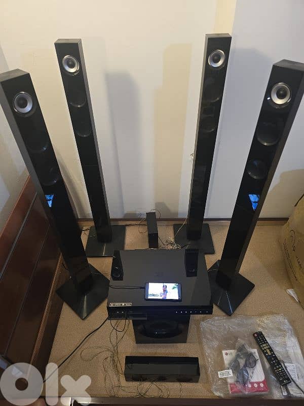 LG DVD 3D BlueRay Sound System 2