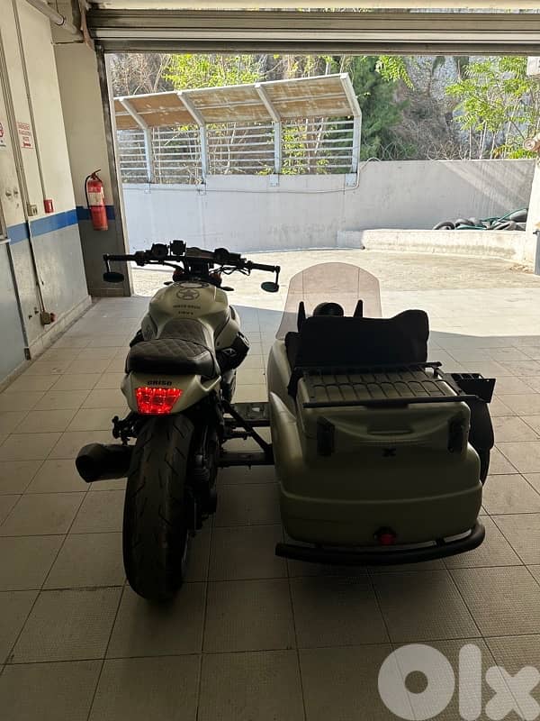 MotoGuzzi Sidecar 2011 10