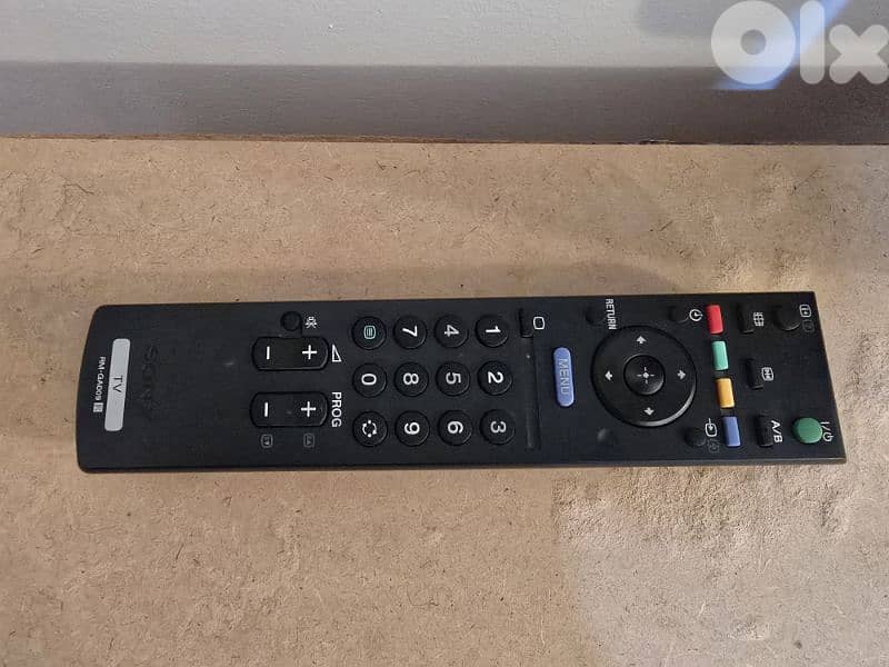 Sony BRAVIA KLV-32U300A, a 32-inch LCD 7