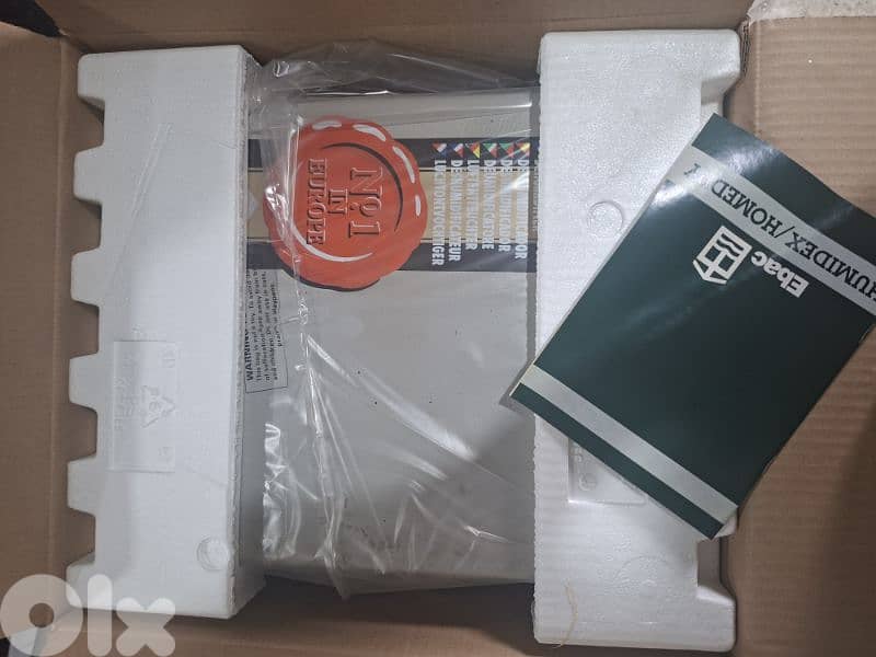 EBAC DeHUMIDIFIER NEW 8